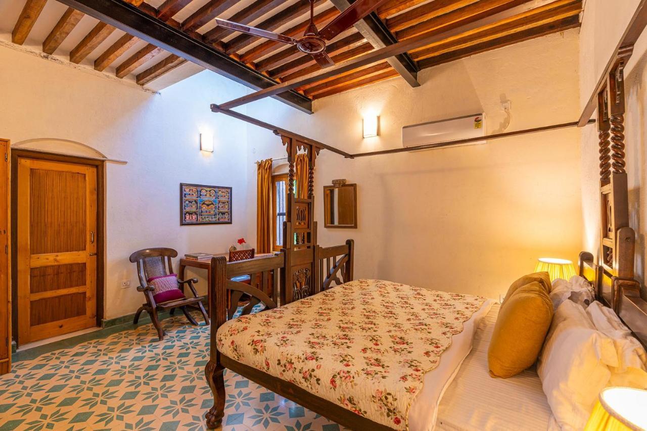 Stayvista'S Peepal Haveli - Rustic Kothi With Terrace, Breathtaking View & Bonfire Narainpur  Zewnętrze zdjęcie