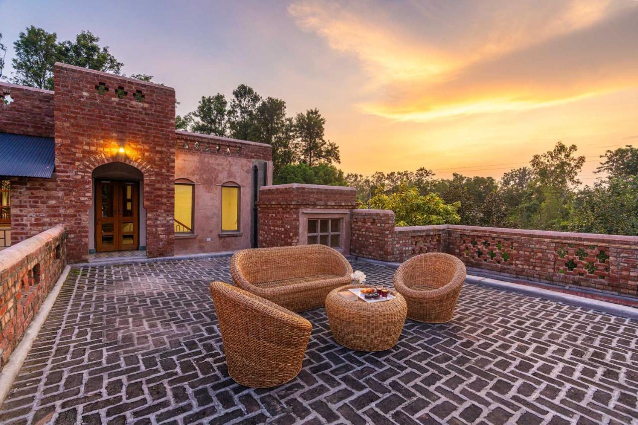 Stayvista'S Peepal Haveli - Rustic Kothi With Terrace, Breathtaking View & Bonfire Narainpur  Zewnętrze zdjęcie